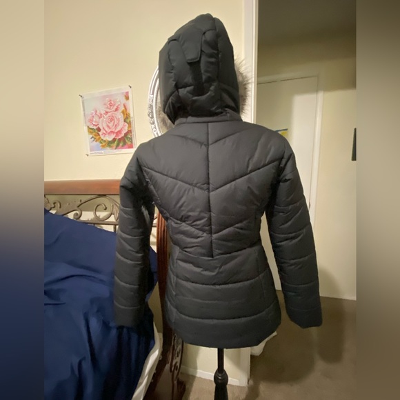 Like-new Columbia Puffy Coat - Picture 2 of 12